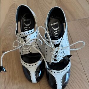 Dior Women's Black and White Lace-Up Flats